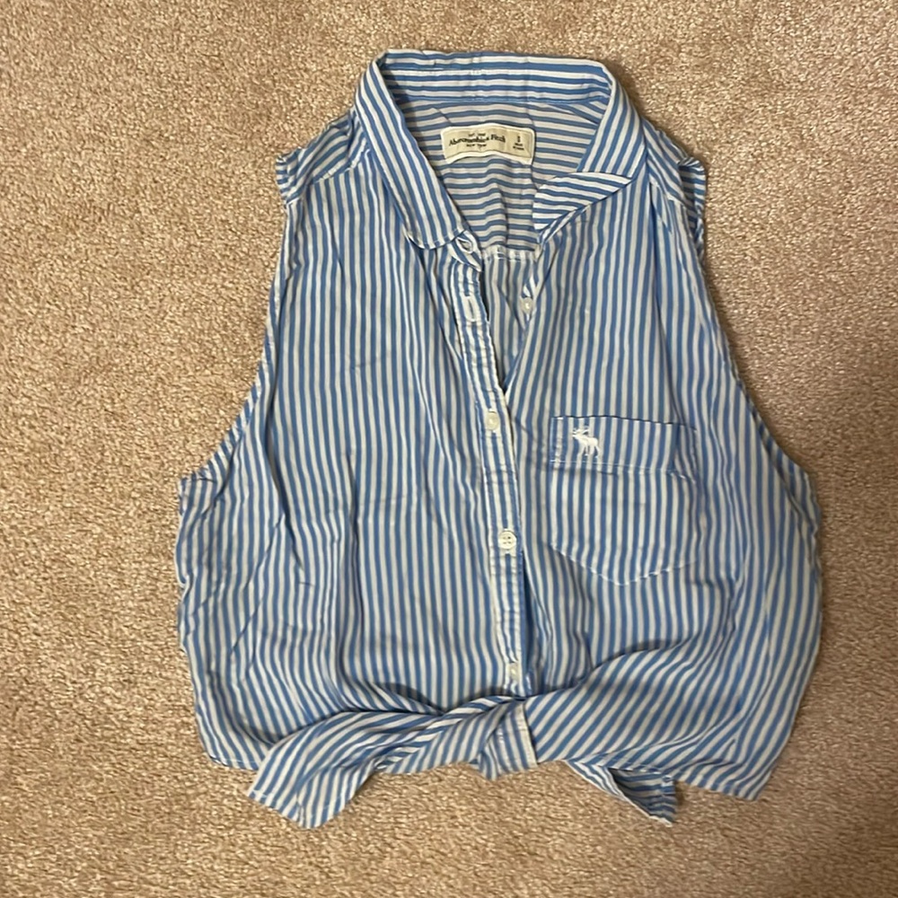 Abercrombie Fitch Sleeveless crop Shirt